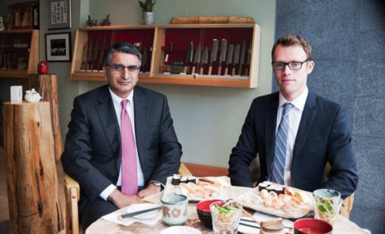 Mahmud Jamal et David Rankin chez Hiro Sushi, à Toronto