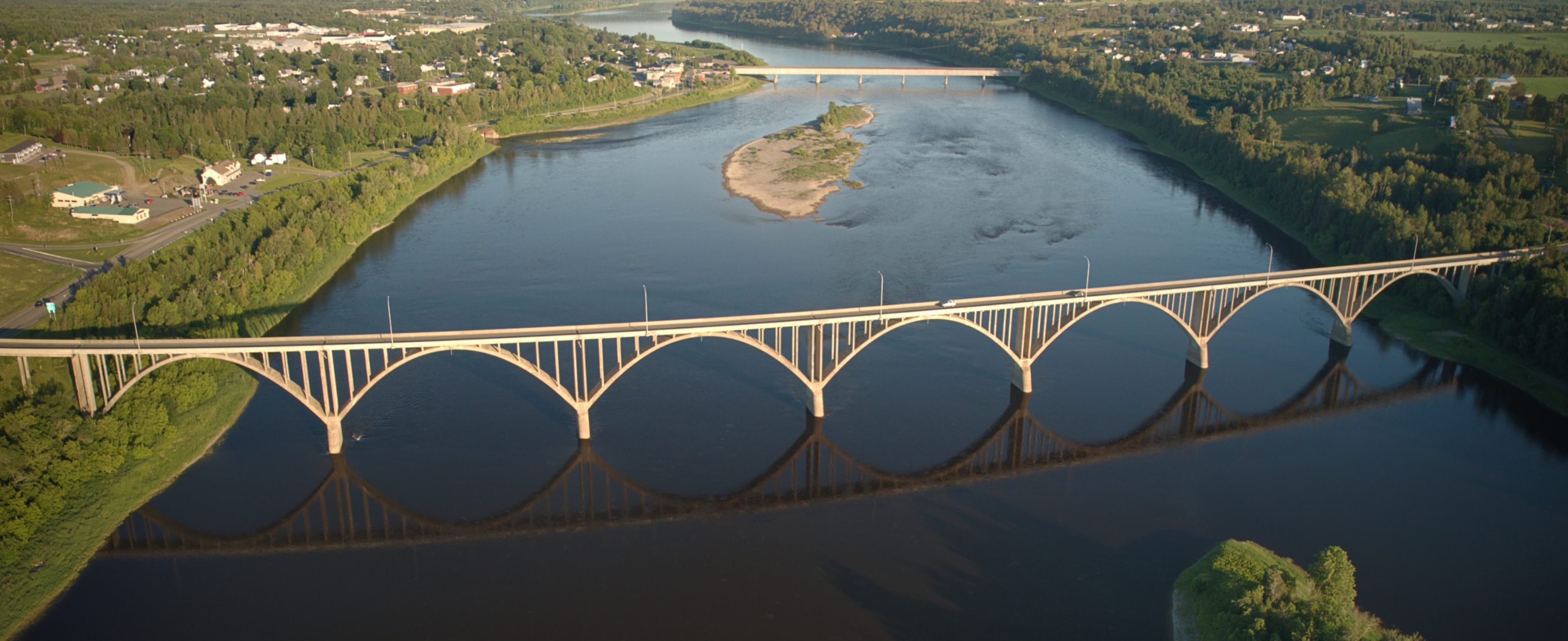 La nation Wolastoqey du Nouveau-Brunswick a revendiqué la propriété de ses terres traditionnelles le long de la rivière Saint-Jean, connues sous le nom de Wolastoq.