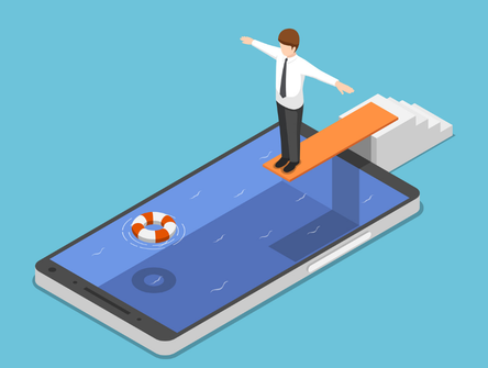 Un homme sur un tremplin prêt à plonger dans un bassin technologique