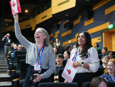 Deanna Okun-Nachoff (à gauche) et Kamaljit Lehal en Mongolie