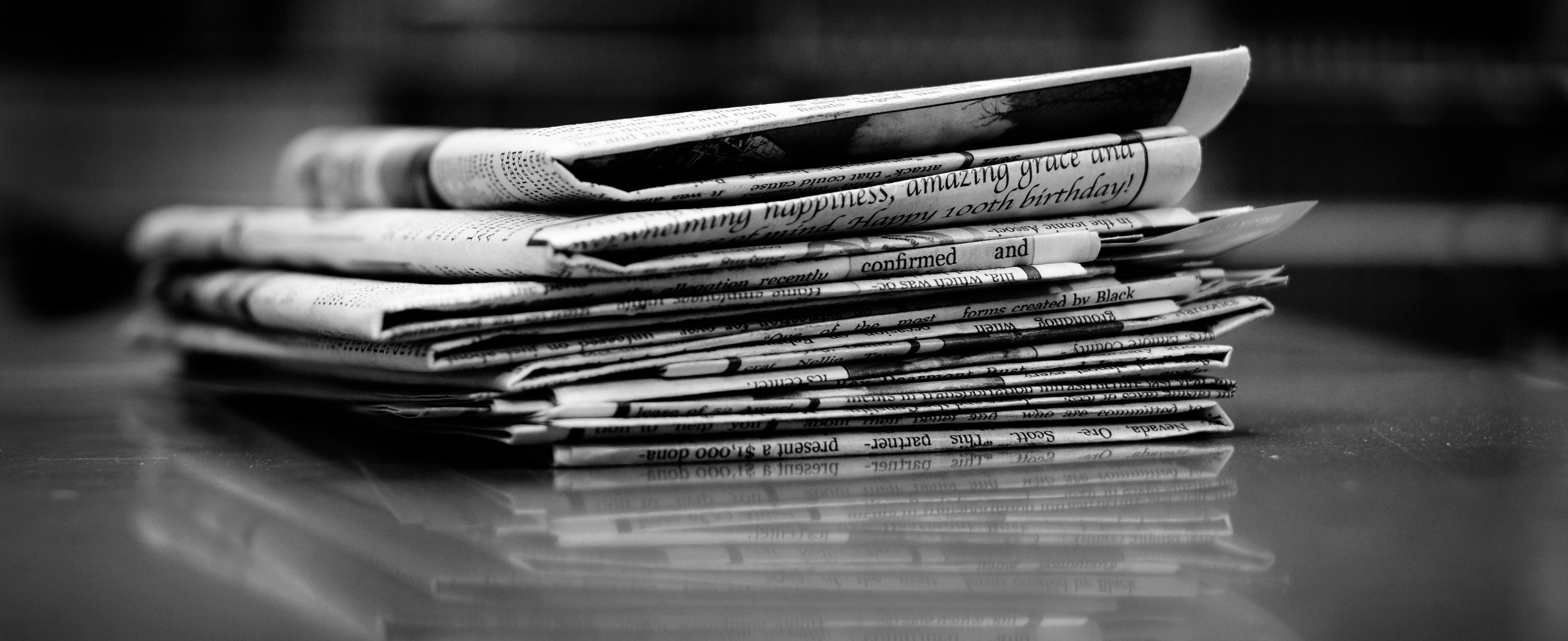 Piles de journauxStacks of newspapers 